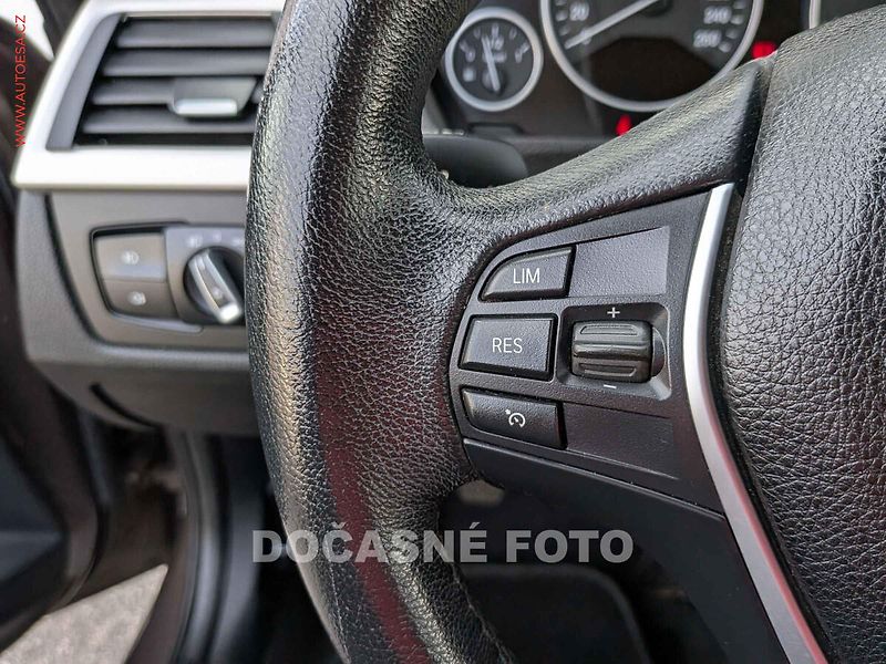 BMW Řada 3 (2015) 2.0 D 316d, AC, navi - fotka 10 z 13