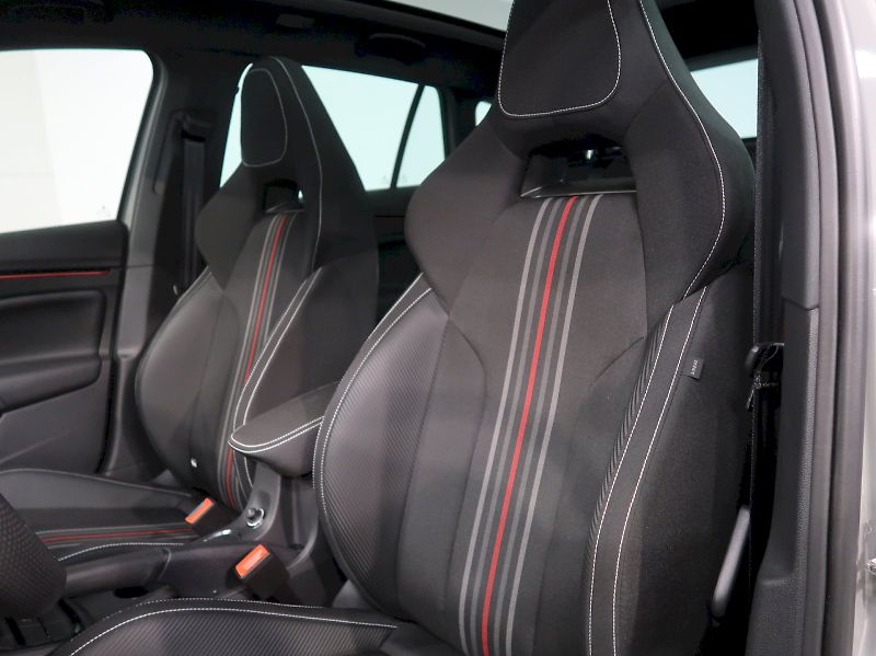 Škoda Scala (2025) MONTE CARLO 1.5TSI 110KW DSG L - fotka 14 z 38