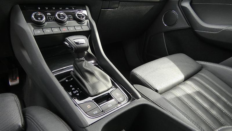 Škoda Kodiaq 2.0 TDI 147 kW L&K 4x4 DSG - fotka 6 z 28