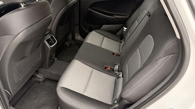 Hyundai Tucson (2020) 1.6 CRDI 4X4, ČR,2 MAJITEL - fotka 29 z 35