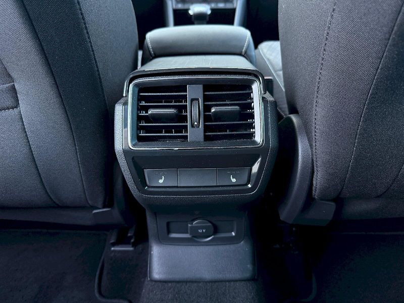 Škoda Karoq (2025) 2.0 TDI 110 kW DSG 4x4 TopSele - fotka 7 z 27