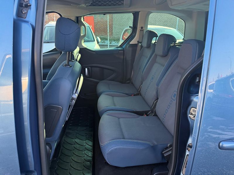Citroën Berlingo 1.6i MULTISPACE WEBASTO - fotka 8 z 16