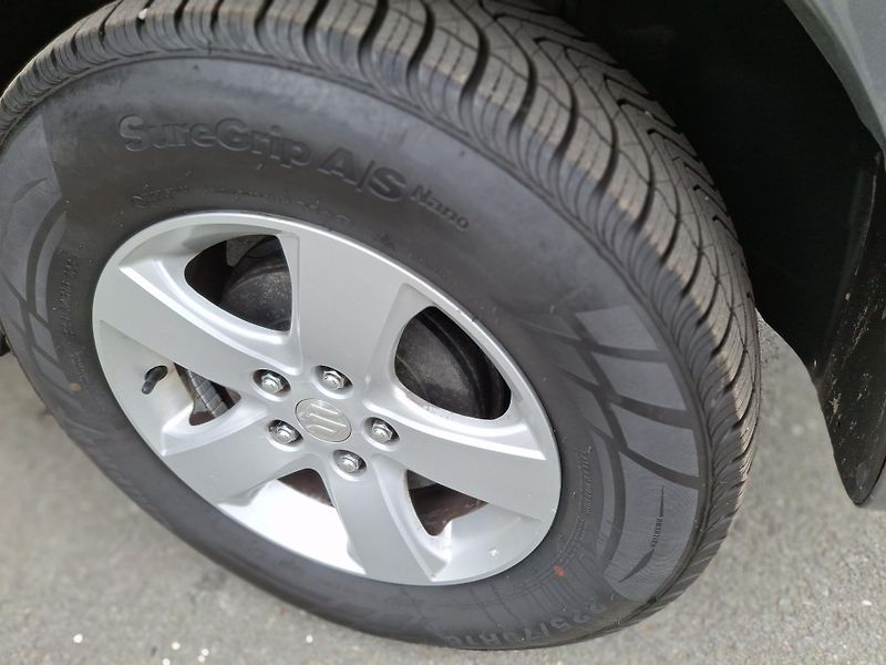Suzuki Grand Vitara 2.0 benzin  Rezervace - fotka 16 z 43