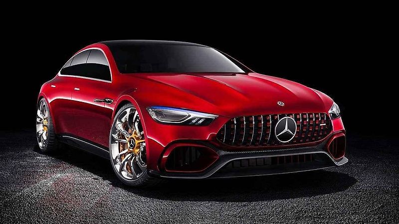 Maskovaný prototyp čtyřdveřového Mercedesu-AMG GT.