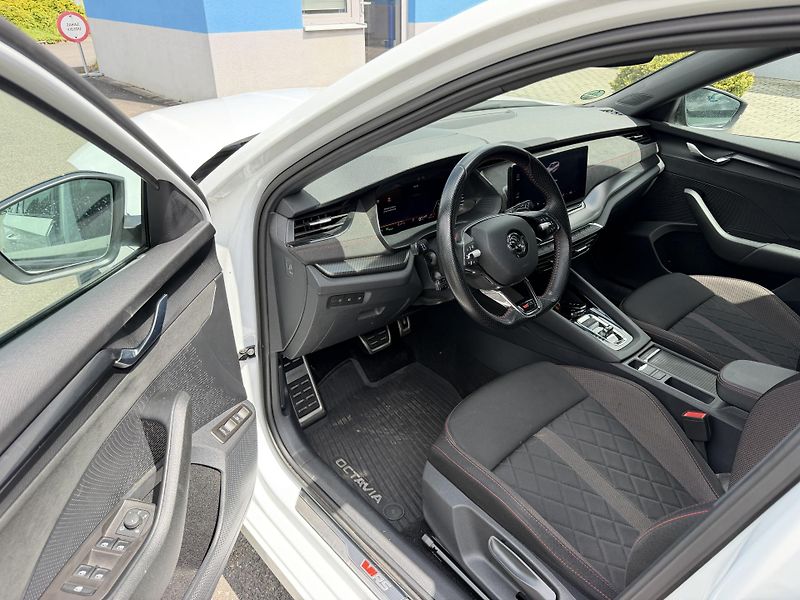 Škoda Octavia Kombi RS HYBRID 180kW aut.  - fotka 12 z 23