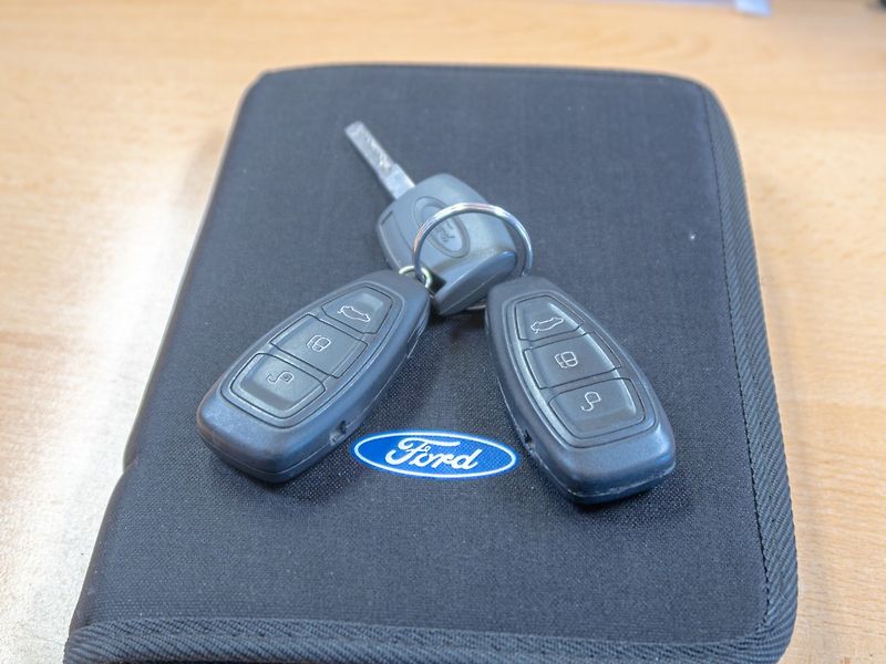 Ford Kuga (2012) 2.0D 103KW 4x4 TITAN – CARPLAY - fotka 47 z 47