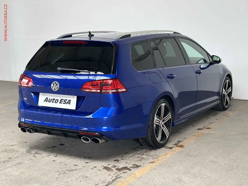 Volkswagen Golf (2016) 2.0 TSI 4x4, ČR, DSG, STK8 - fotka 4 z 19
