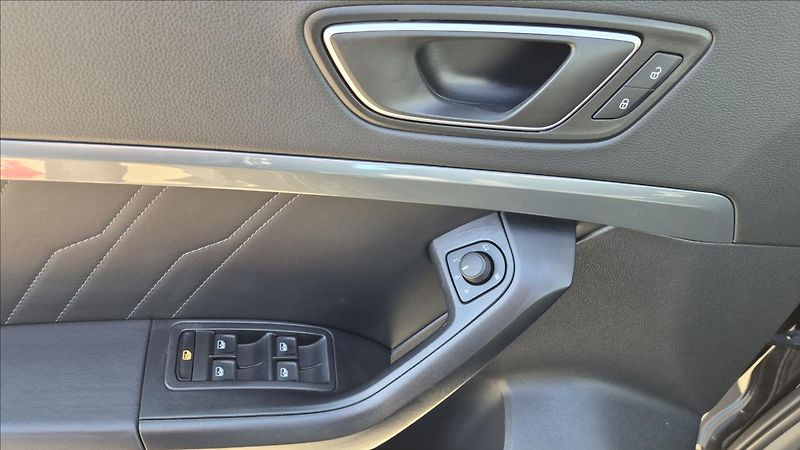 Seat Ateca 2,0 TDi 110 Kw Style DSG DPH - fotka 22 z 27