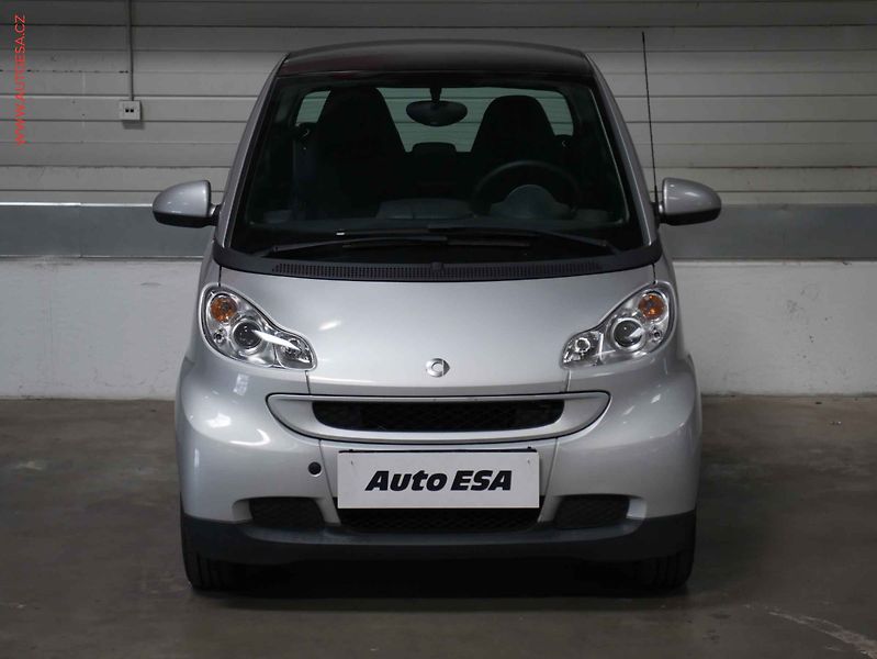 Smart Fortwo (2008) 1.0i Coupe, AT, panorama, AC - fotka 2 z 14