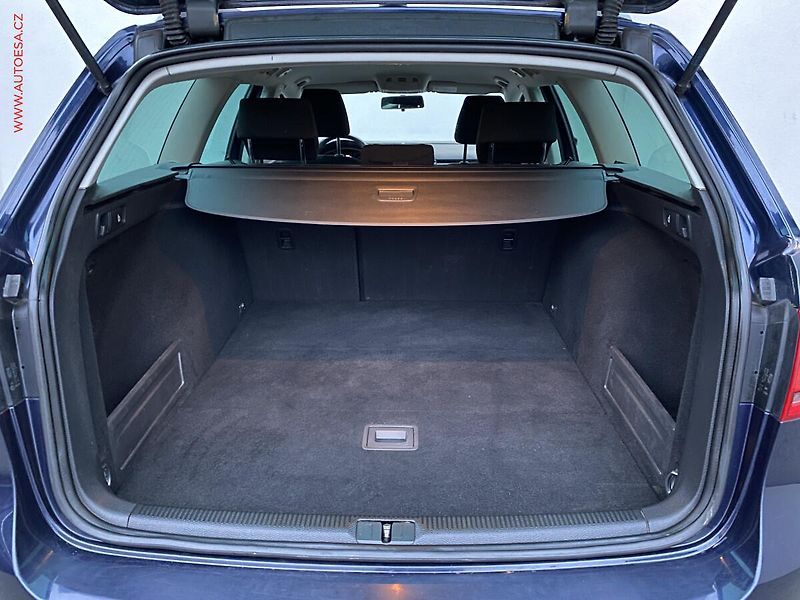 Volkswagen Passat (2014) 1.6 TDi, AC, výhřev sed - fotka 7 z 15