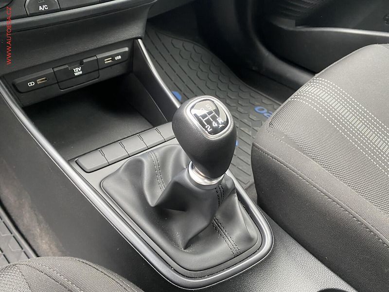 Hyundai i20 (2023) 1.2i, ČR, Comfort - fotka 15 z 15