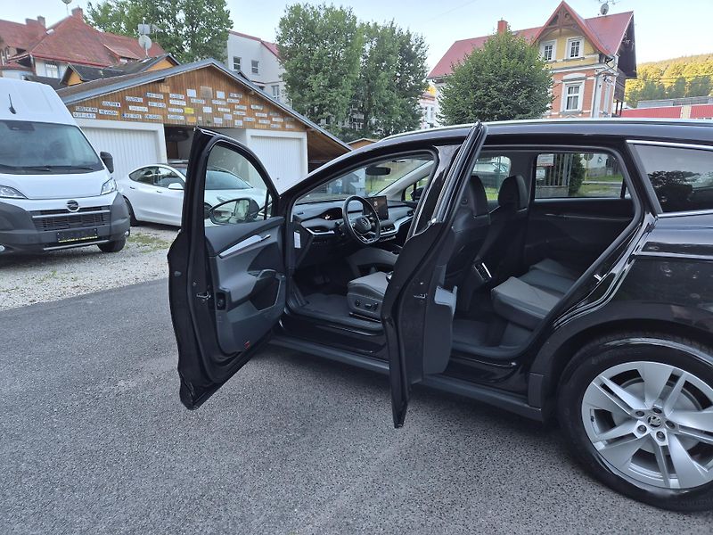 Škoda Enyaq 150kw, iV80 19ALU SOH 95% - fotka 13 z 47