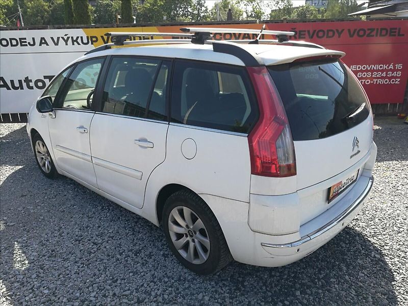 Citroën C4 Picasso 1,6 HDi - fotka 4 z 23