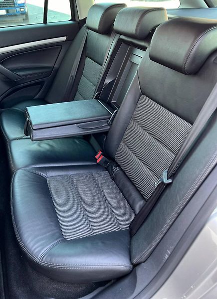 Škoda Octavia (2013) FL COMBI 2.0 TDI DSG 103 KW  - fotka 14 z 36