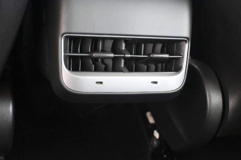 Tesla Model 3 (2020) LED 360 RWD Kamera Range Plus - fotka 29 z 33