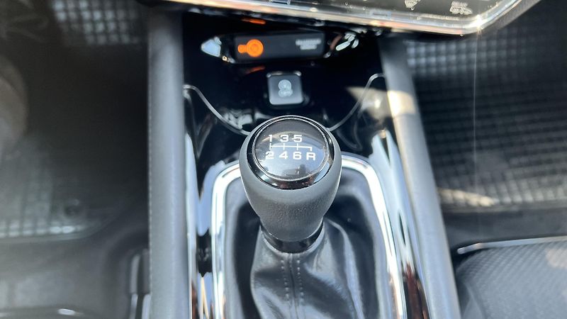 Honda HR-V 1,5i-VTEC, COMFORT, ČR - fotka 11 z 15