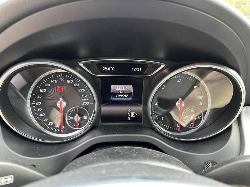 Mercedes-Benz CLA (2016) Mercedes-Benz CLA 200 2016 - fotka 15 z 18