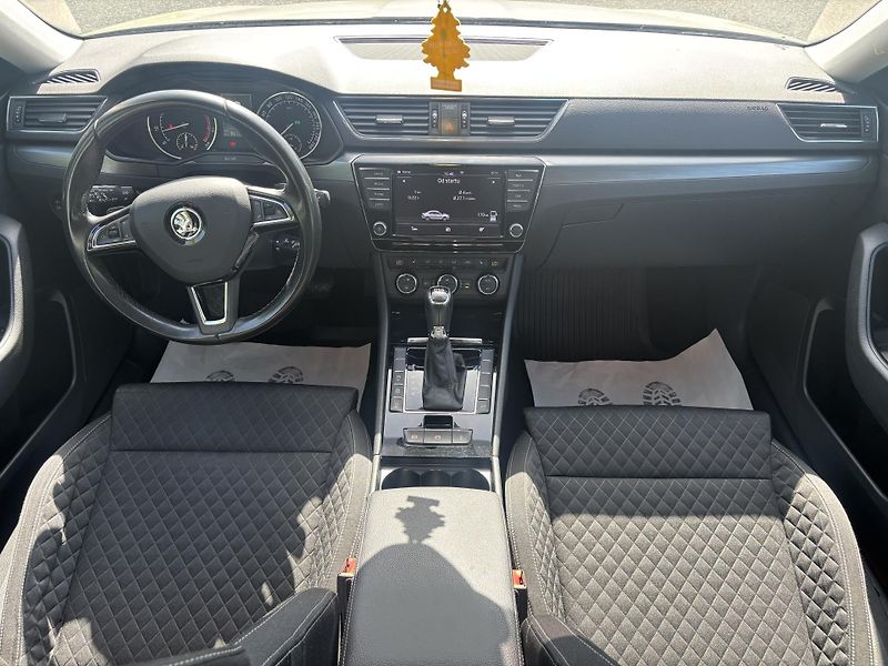 Škoda Superb (2016) 2.0 TSI 162kw Style REZERVACE - fotka 9 z 31