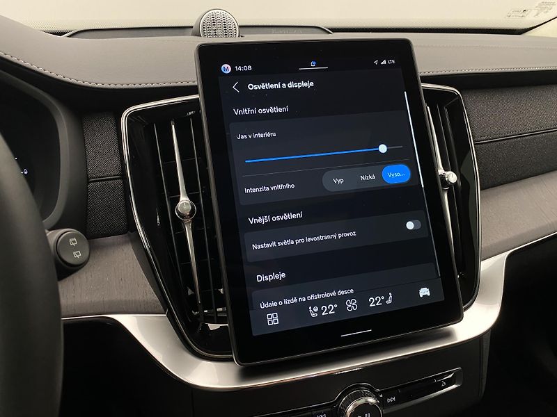 Volvo XC90 (2026) T8 AWD RECHARGE DARK ULTRA - fotka 59 z 76