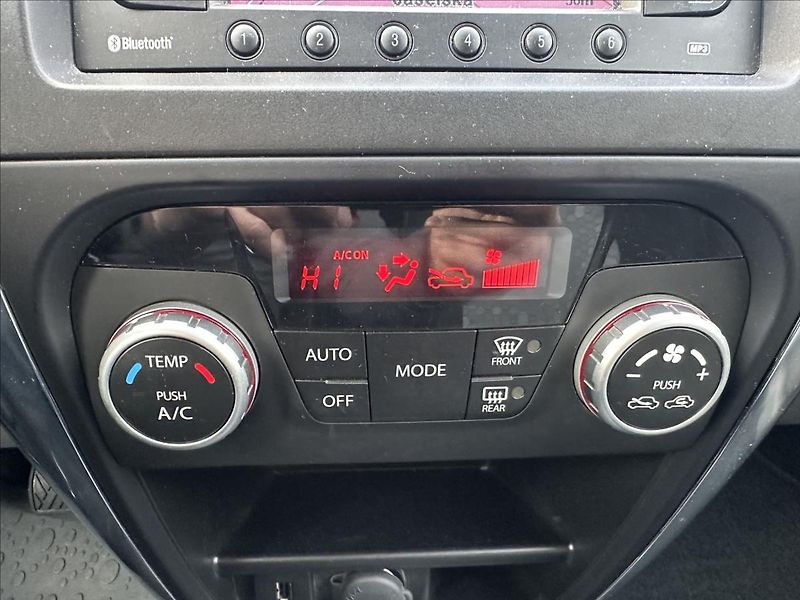 Suzuki SX4 1,6 1.majitel ! - fotka 18 z 21