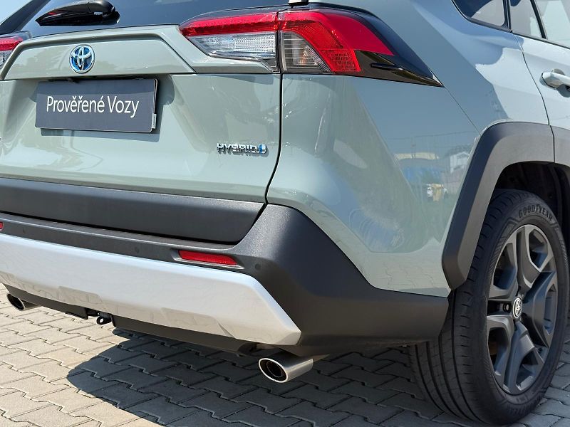 Toyota RAV4 2.5 HSD e-CVT AWD Adventure - fotka 29 z 29