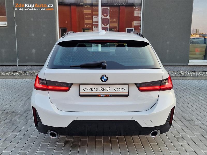 BMW Řada 3 320d xDrive M-Sport,ČR,1.Maj. - fotka 9 z 50