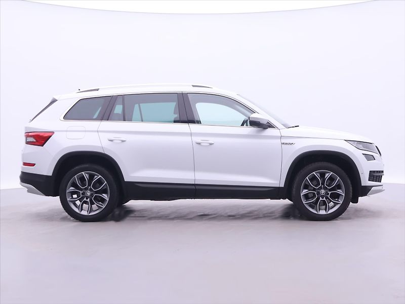 Škoda Kodiaq 2,0 TDI 147kW DSG Scout 4x4 CZ - fotka 8 z 42