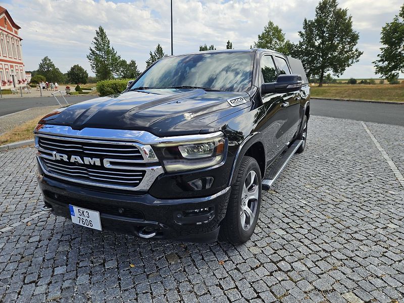 RAM 1500 (2019) 5.7HEMI + LPG LARAMIE - fotka 2 z 38