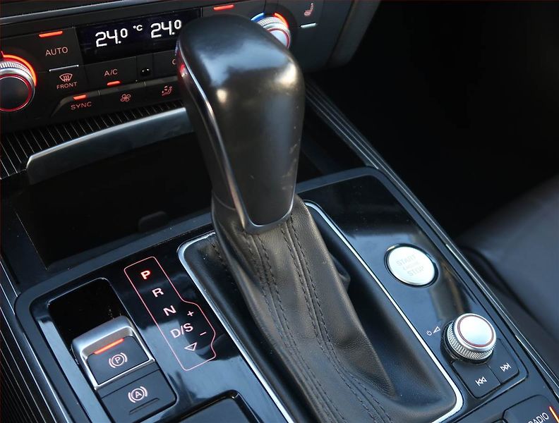 Audi A6 Allroad (2015) 3.0 TDI, 4X4, Automat, Kůže - fotka 13 z 25