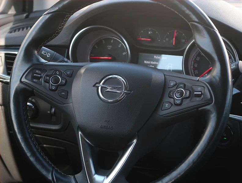 Opel Astra (2017) 1.4 T, Automat, ČR,1.maj - fotka 16 z 20