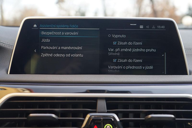 BMW Řada 7 745e H&K Panorama ZÁRUKA - fotka 33 z 42
