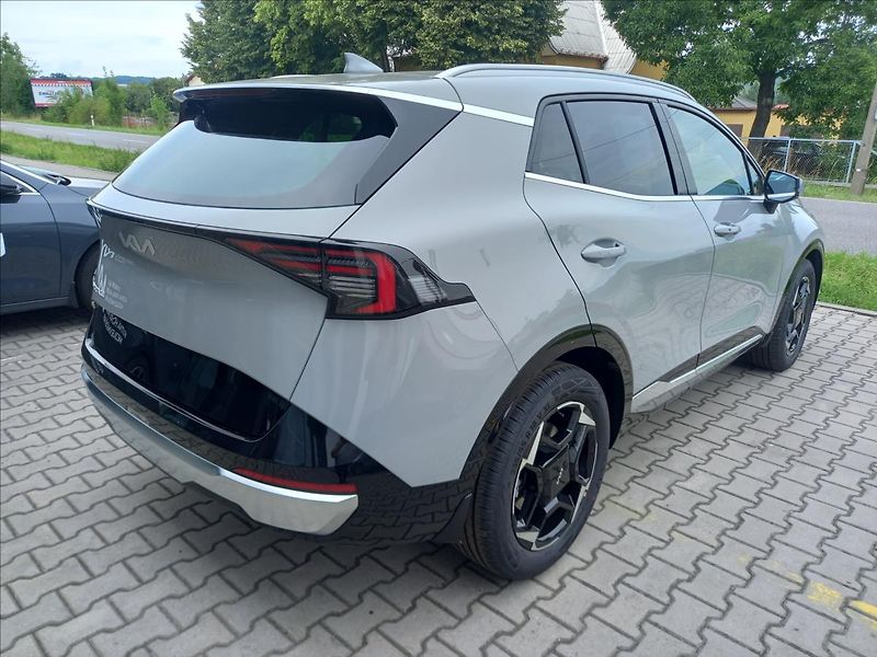 Kia Sportage 1,6 T-GDi GPF 4x2 7DCT TOP - fotka 4 z 5