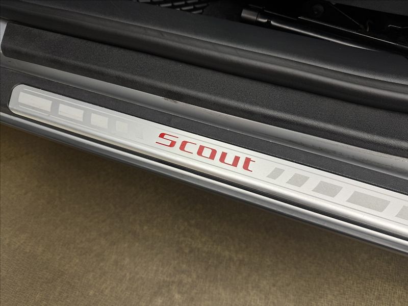Škoda Octavia 2,0 103kW 4X4 SCOUT 2XKOLA ČR - fotka 28 z 33