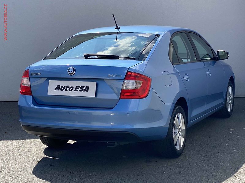 Škoda Rapid (2017) 1.2 TSi, 1.maj,ČR, Ambition - fotka 4 z 17