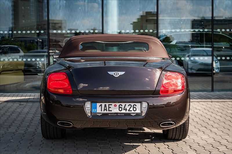 Bentley Continental GTC 6,0 W12 Mulliner 1.ČR DPH - fotka 4 z 32