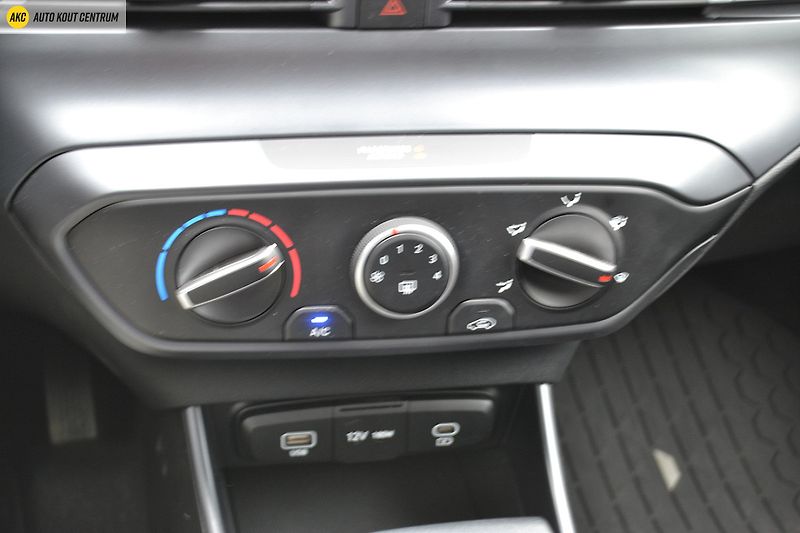 Hyundai i20 1.0 TGDI 7DCT WAVE, WINTER PAK - fotka 22 z 43