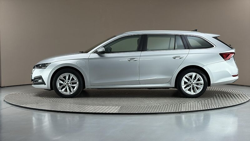 Škoda Octavia 1.4 TSI iV DSG Style Combi - fotka 4 z 25