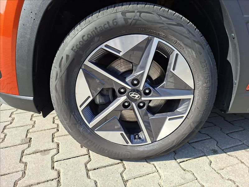 Hyundai Tucson 1,6 T-GDi 4x4 DCT  Premium - fotka 8 z 22