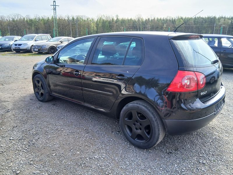 Volkswagen Golf 1.6i, GT Look, automat - fotka 13 z 31