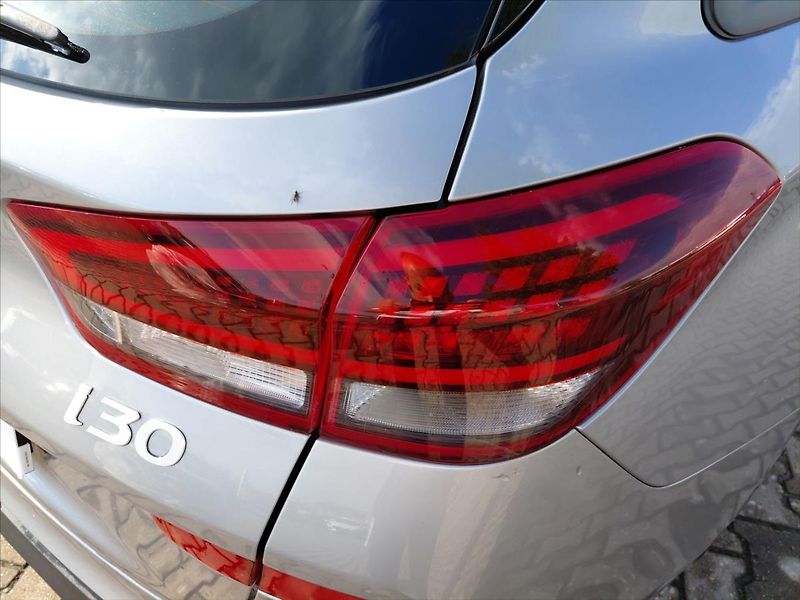 Hyundai i30 1,0   1.0 T-GDi Smart - fotka 12 z 25