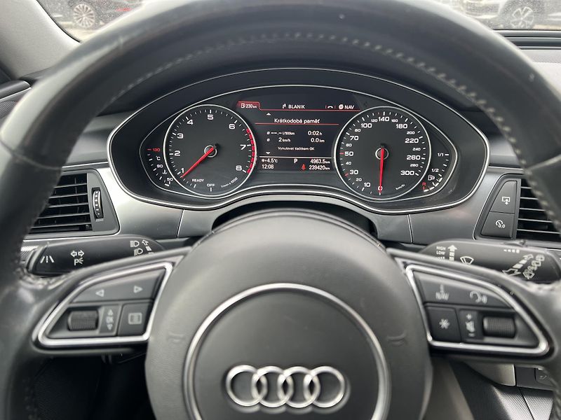 Audi A6 3.0 TSi 245kw kamera 4x klima - fotka 15 z 23