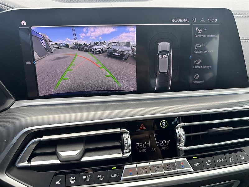 BMW X5 xDrive45e - fotka 9 z 17