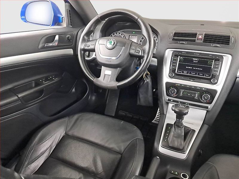 Škoda Octavia (2009) RS 2.0 TDI, Automat, Navi - fotka 7 z 21