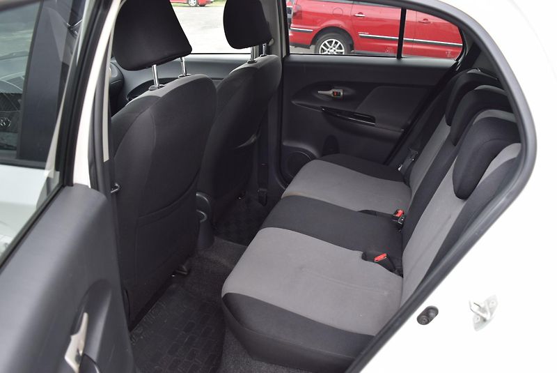 Toyota Urban Cruiser (2011) 1.4 66kw D4D AWD SOL-HIGH - fotka 14 z 40