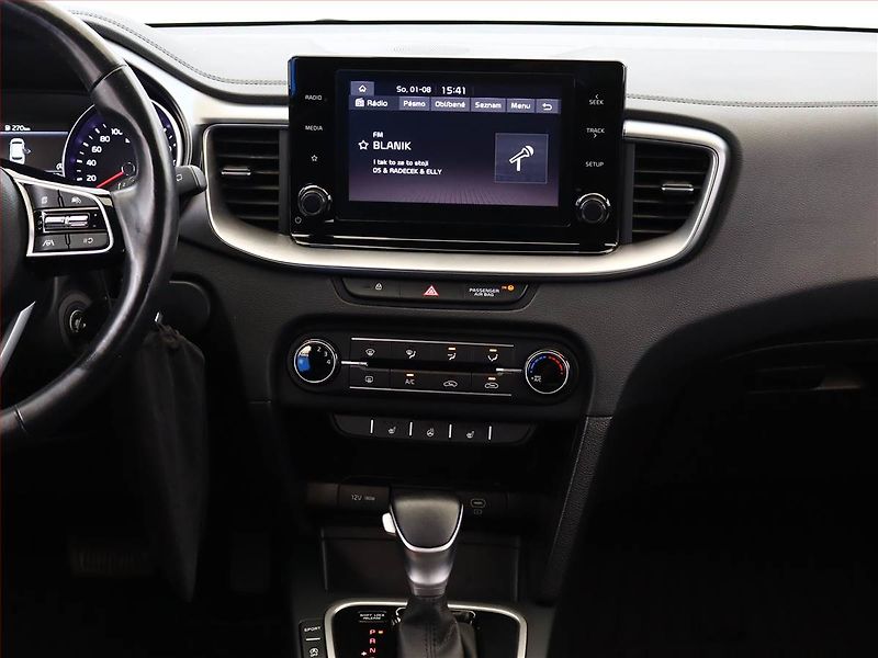 Kia Ceed (2023) 1.5 T-GDI, Automat, ČR,1.maj - fotka 10 z 18