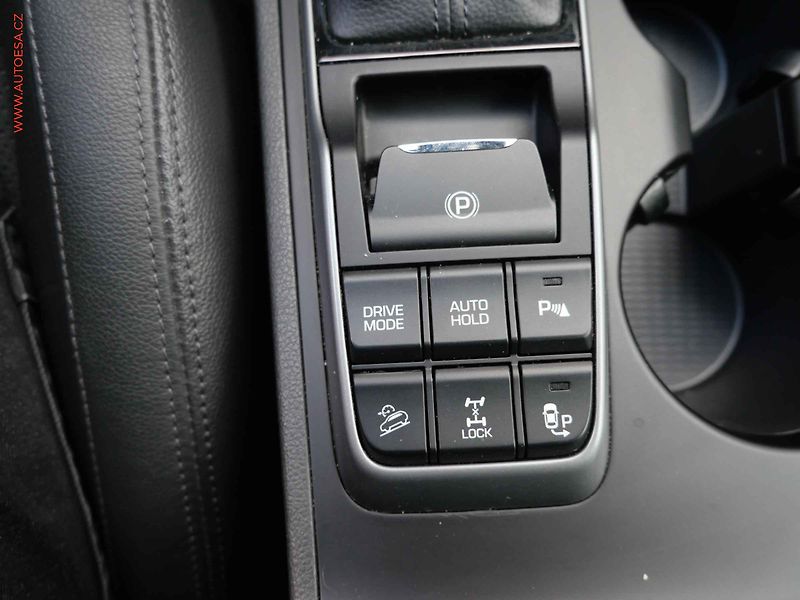 Hyundai Tucson (2015) 2.0CRDi 4x4, 1.maj,ČR, AT - fotka 20 z 30