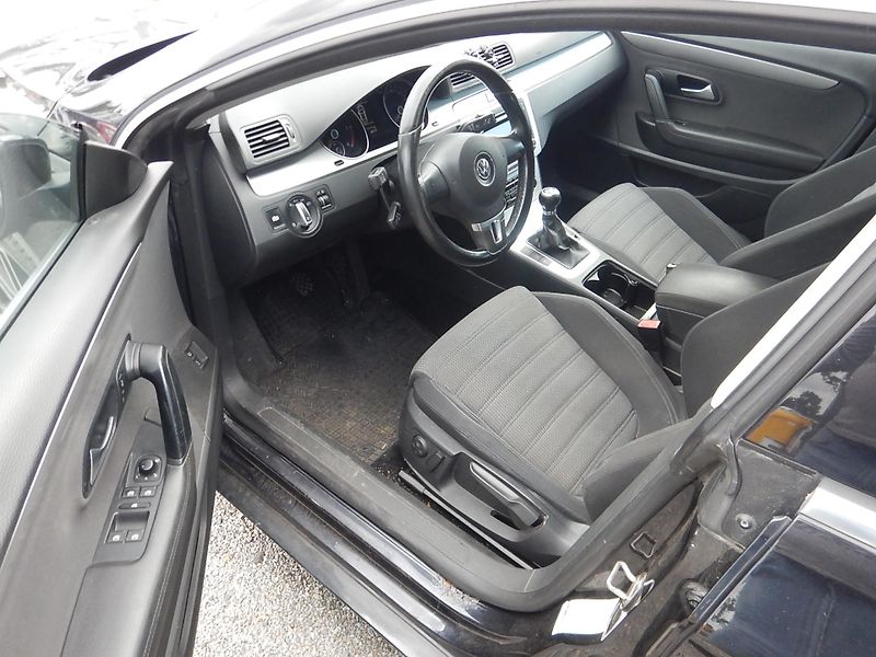 Volkswagen Passat CC 2.0 TDI, 103 kW, DIGIKLIMA - fotka 9 z 25
