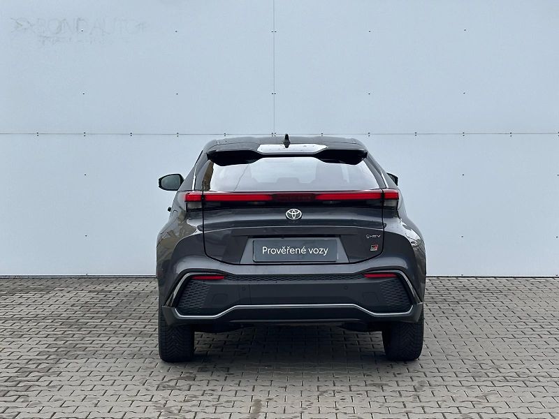 Toyota C-HR 2,0 HEV e-CVT GR Sport - fotka 9 z 29