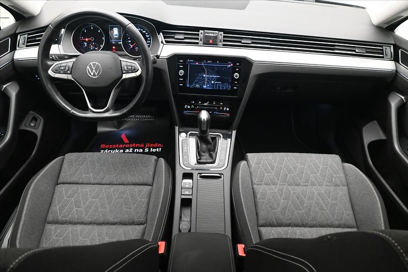 Volkswagen Passat 2,0 TDI 110kW DSG Business Zár - fotka 15 z 33