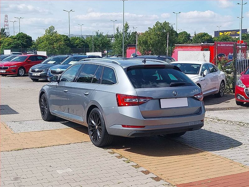 Škoda Superb (2019) 2.0 TDI, Kůže, Navi, Bi-Xenony - fotka 4 z 17